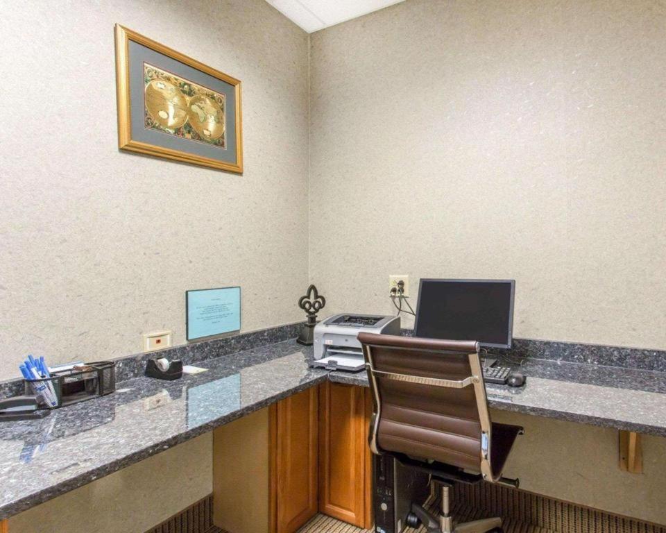 Comfort Inn & Suites Madisonville Esterno foto