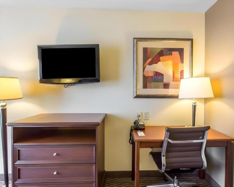 Comfort Inn & Suites Madisonville Esterno foto