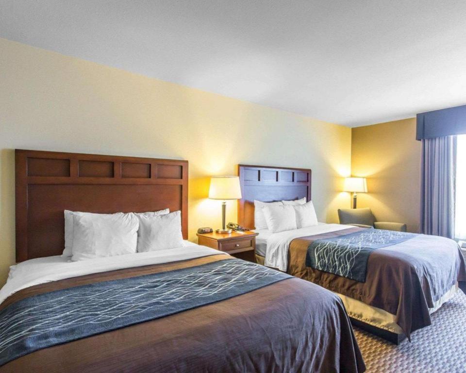 Comfort Inn & Suites Madisonville Esterno foto