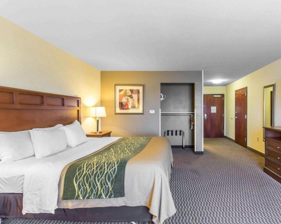 Comfort Inn & Suites Madisonville Esterno foto