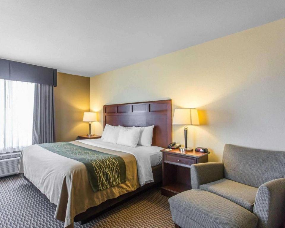 Comfort Inn & Suites Madisonville Esterno foto