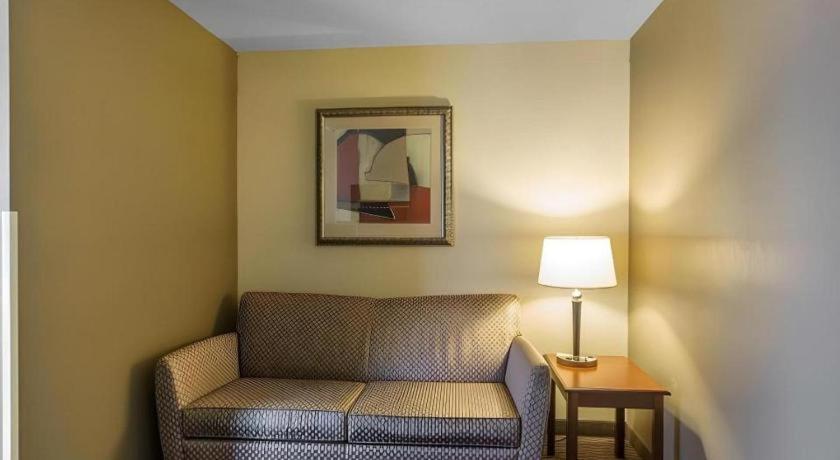 Comfort Inn & Suites Madisonville Esterno foto