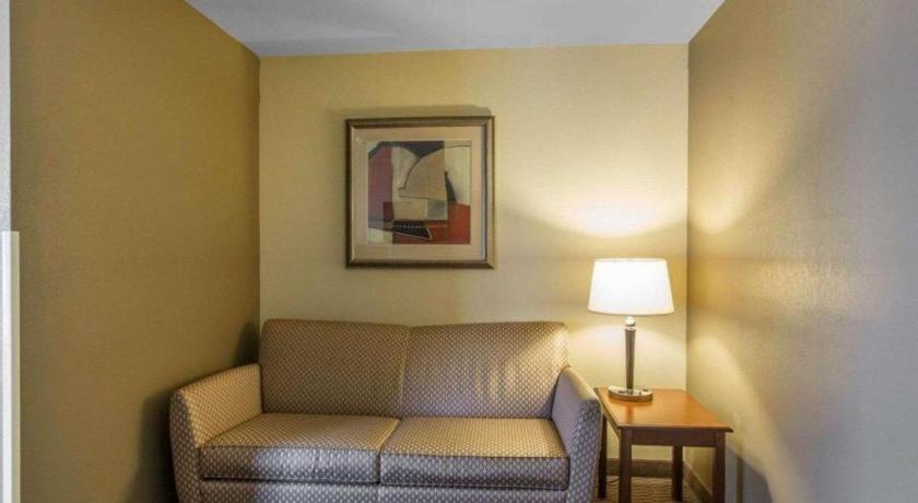 Comfort Inn & Suites Madisonville Esterno foto