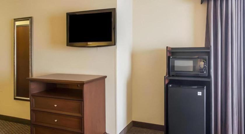 Comfort Inn & Suites Madisonville Esterno foto